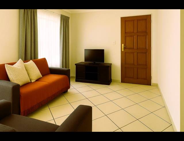 2 BEDROOM TOWNHOUSE FOR SALE IN VAN DYK PARK